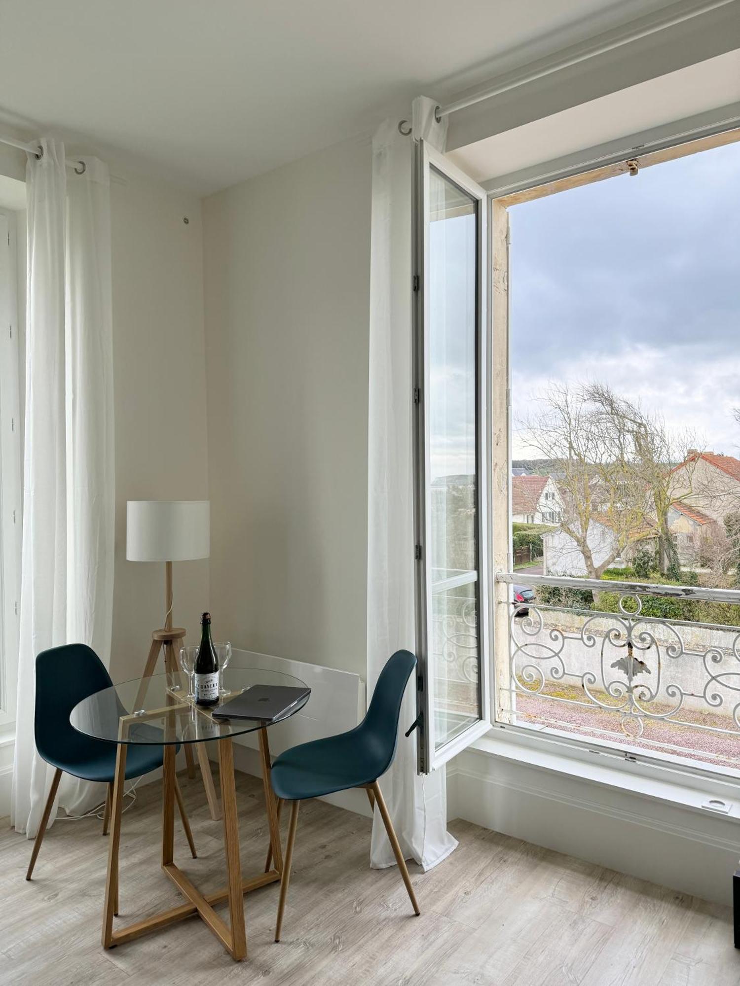 Sunny Apt On D-Day Beach With Parking Saint-Come-de-Fresne ภายนอก รูปภาพ