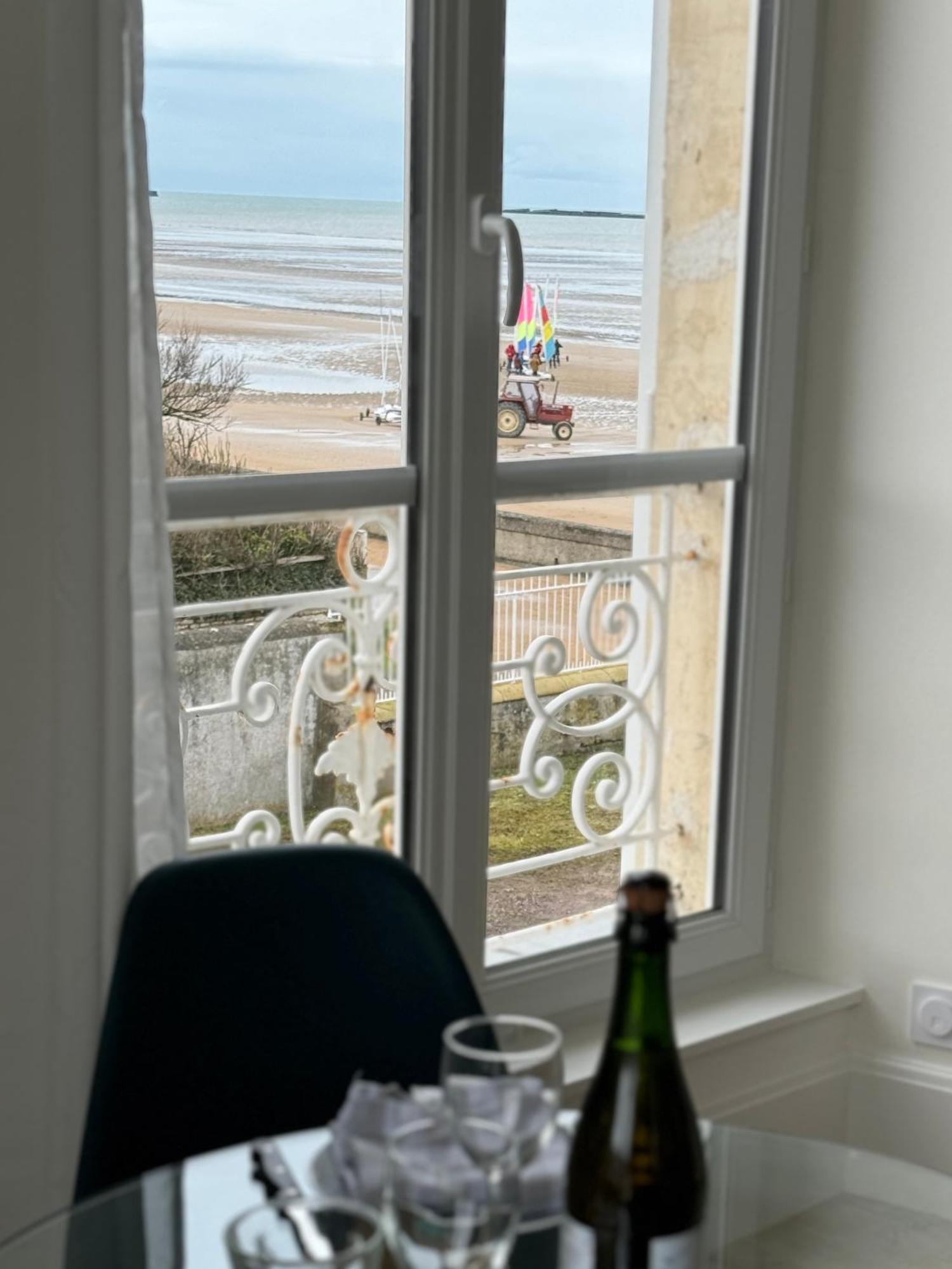 Sunny Apt On D-Day Beach With Parking Saint-Come-de-Fresne ภายนอก รูปภาพ