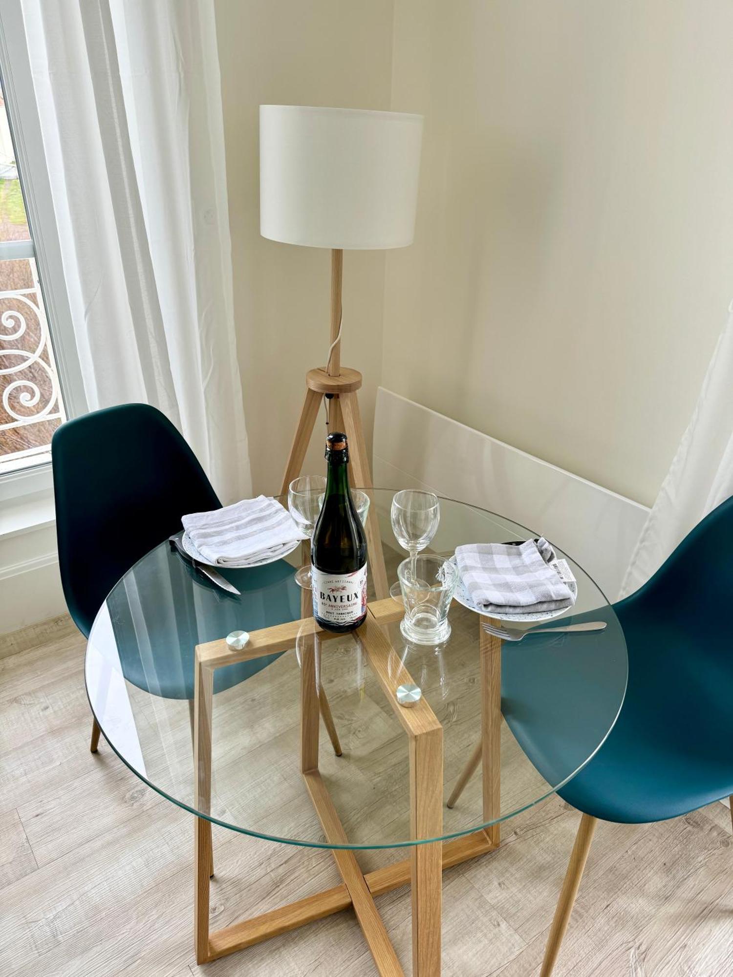 Sunny Apt On D-Day Beach With Parking Saint-Come-de-Fresne ภายนอก รูปภาพ