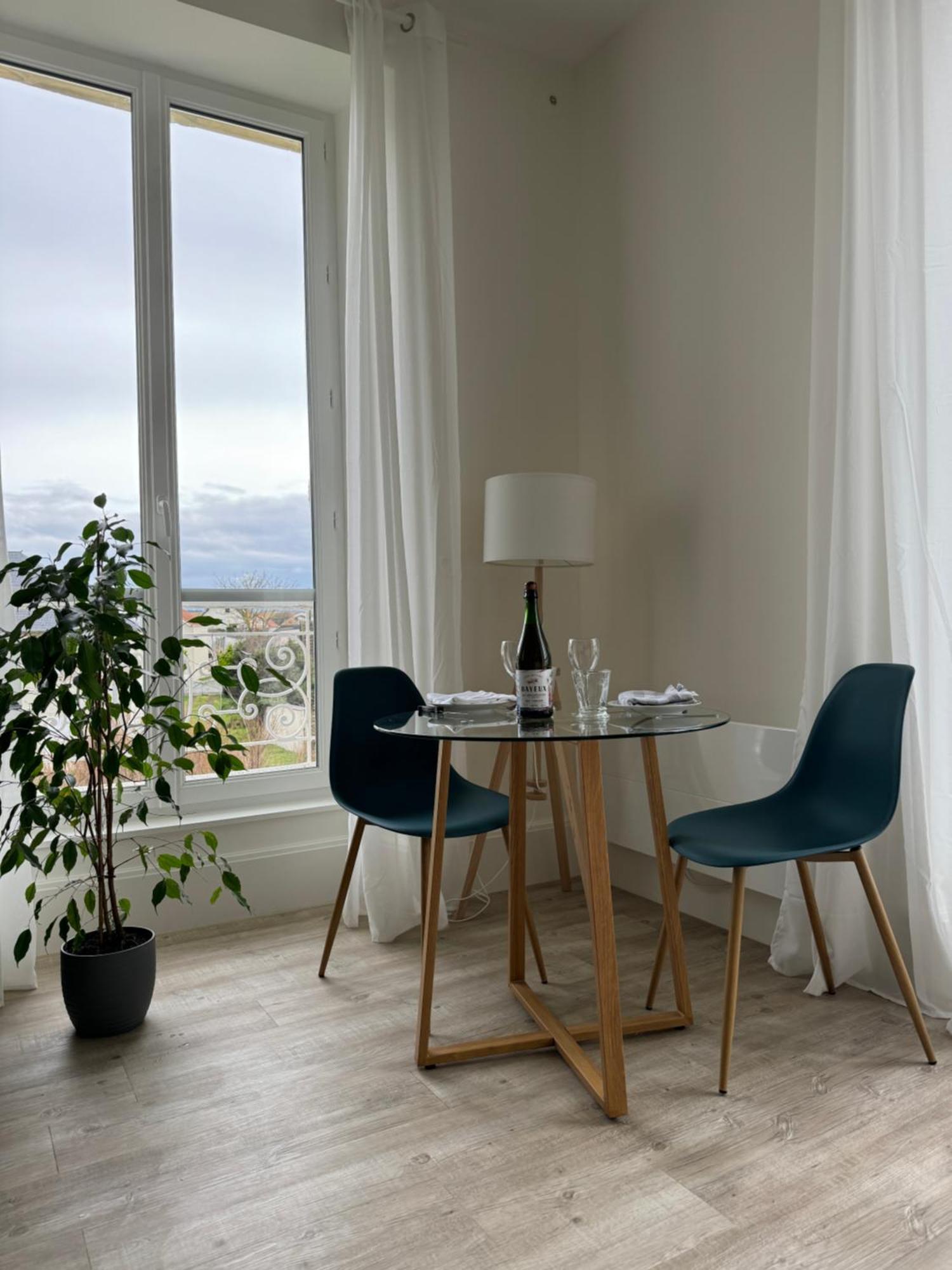 Sunny Apt On D-Day Beach With Parking Saint-Come-de-Fresne ภายนอก รูปภาพ